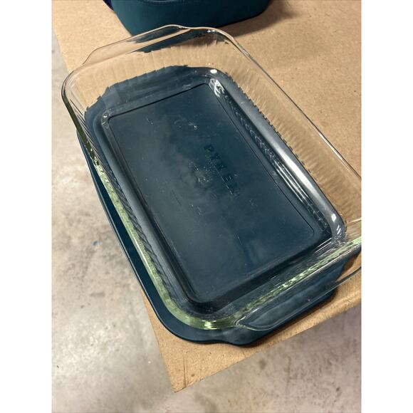 PYREX Portable Hot & Cold 3 Qt 9" x 13", Glass Bakeware Carrier Set Potluck Spcl - Picture 4 of 16